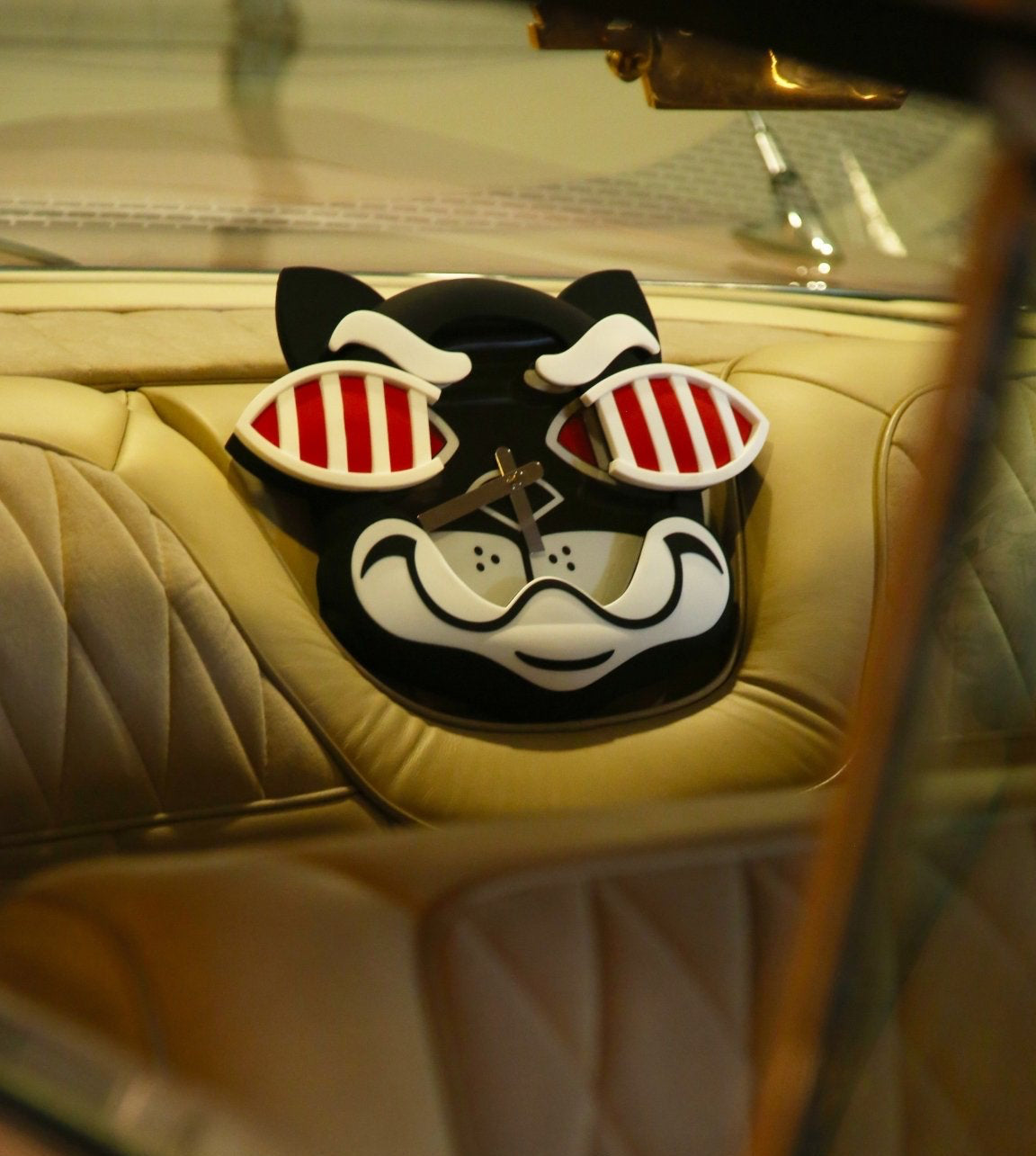 Mister Cartoon - Bronson Clock - Toons Mart